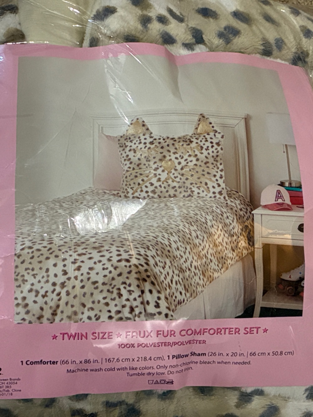 Twin Size Faux Comforter Set